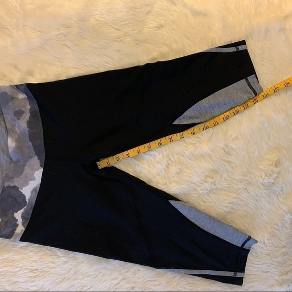 Lululemon 16” Crop Running Legging Camo Trimmed Waist - Picture 5 of 6